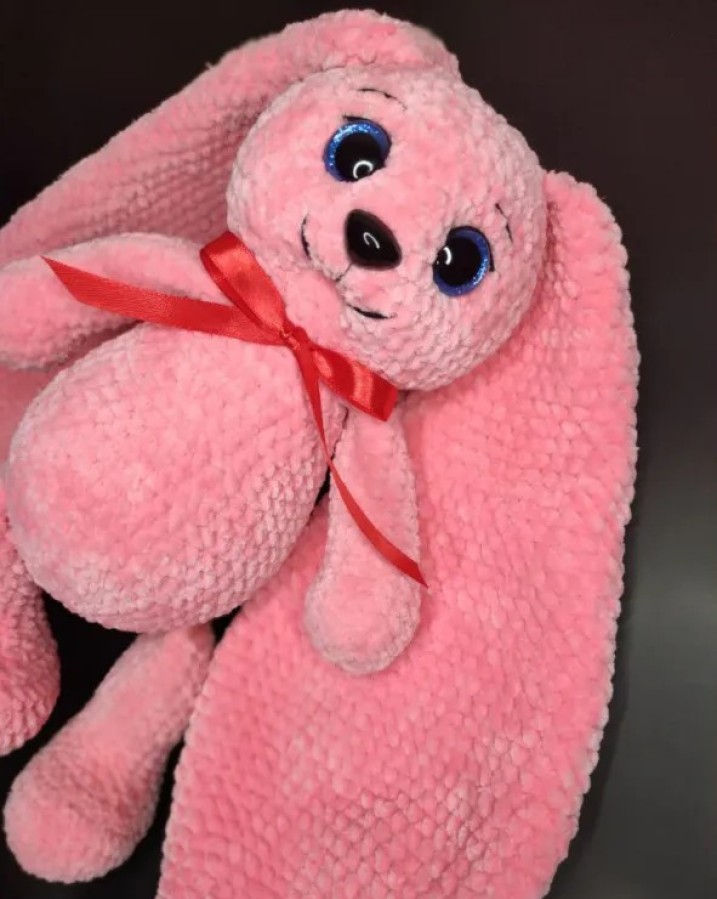 Rankų darbo vienspalvis ilgaausis zuikis (30 cm)