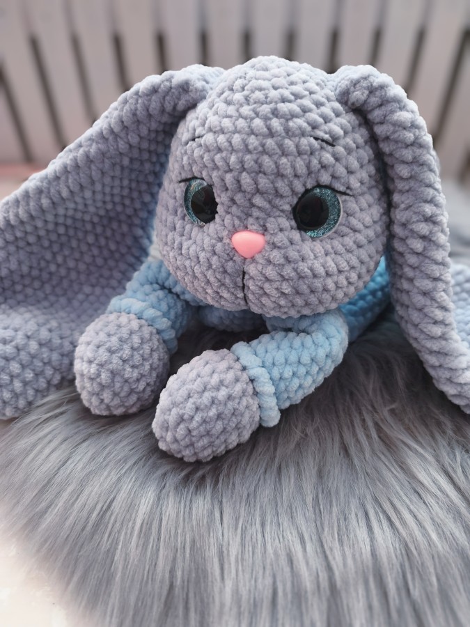 Rankų darbo pliušinis migdukas zuikutis (34cm)
