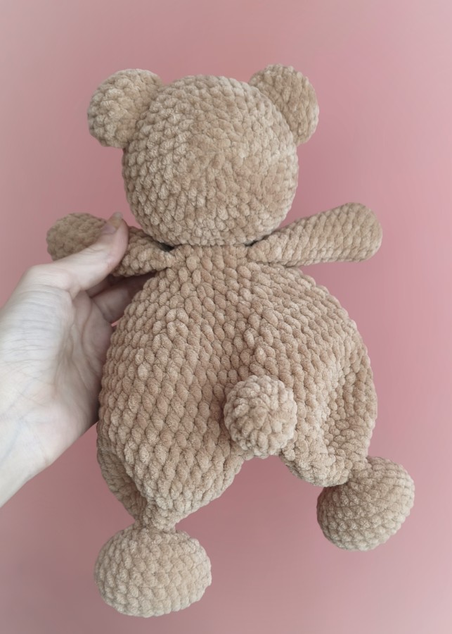 Rankų darbo pliušinis migdukas „Meškiukas“(26cm) Rankų darbo pliušinis migdukas „Meškiukas“(26cm)